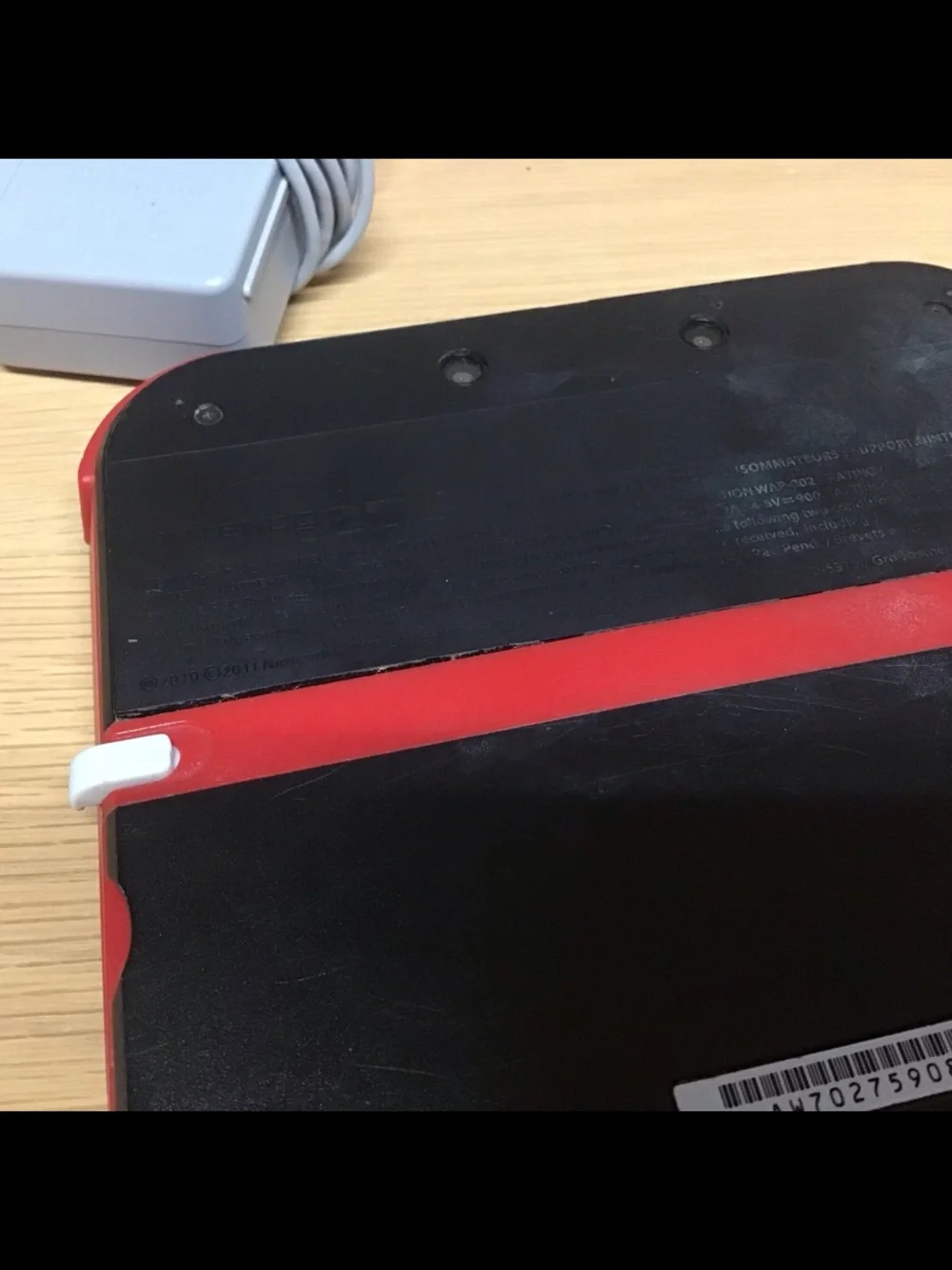 Nintendo 2DS Handheld Console With Charger & Stylus Red Black FTR-001 Working